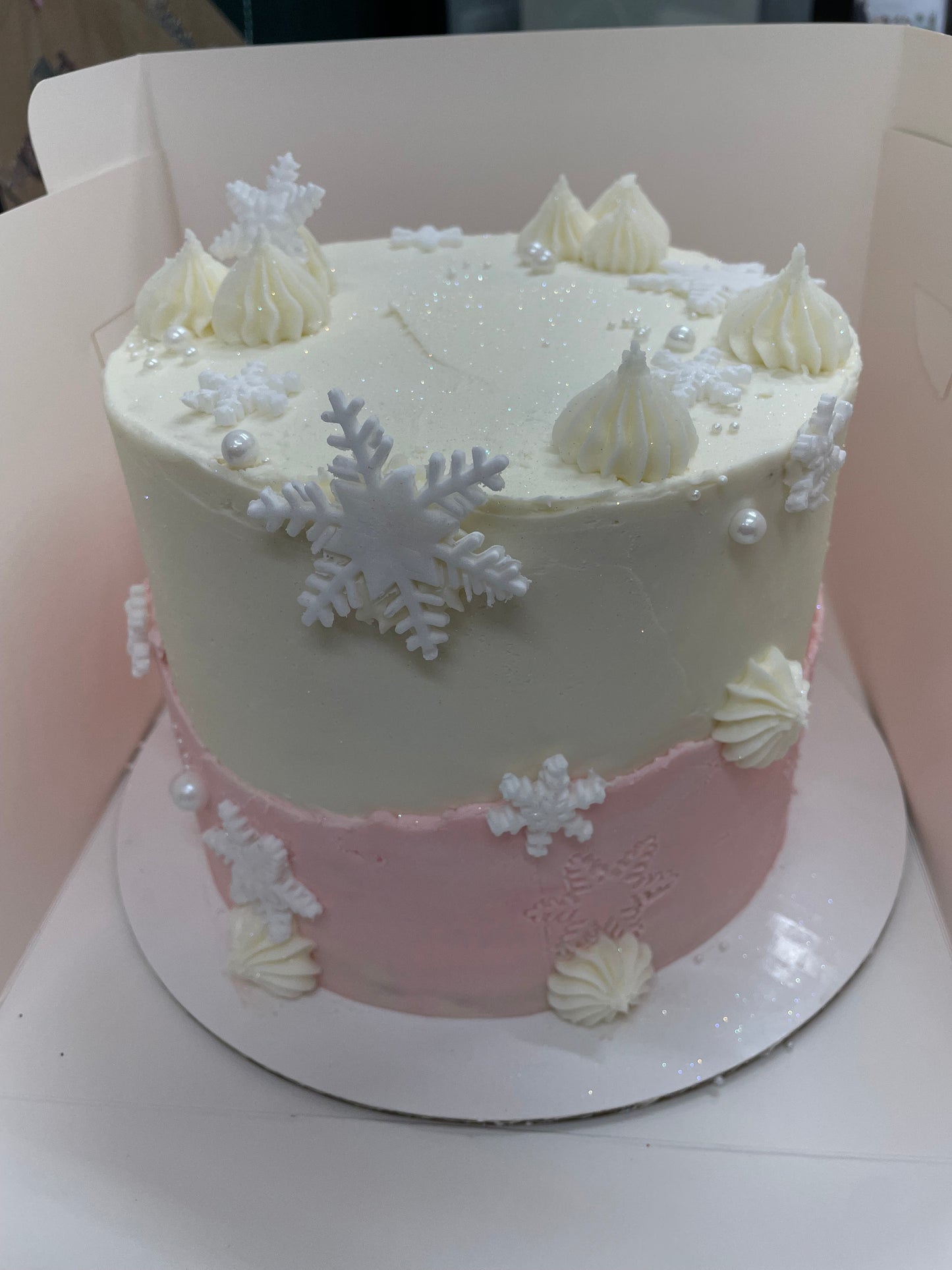 Frozen/Snowflake Cake